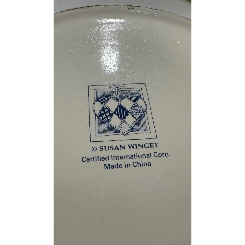 Certified International Corp ceramic pie